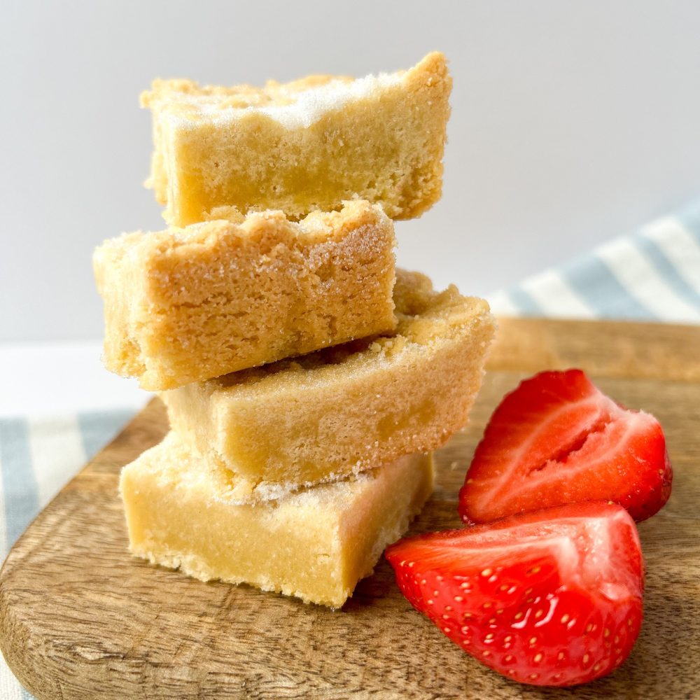 shortbread tray bake squares