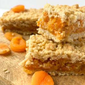 apricot and butter oat traybake slices
