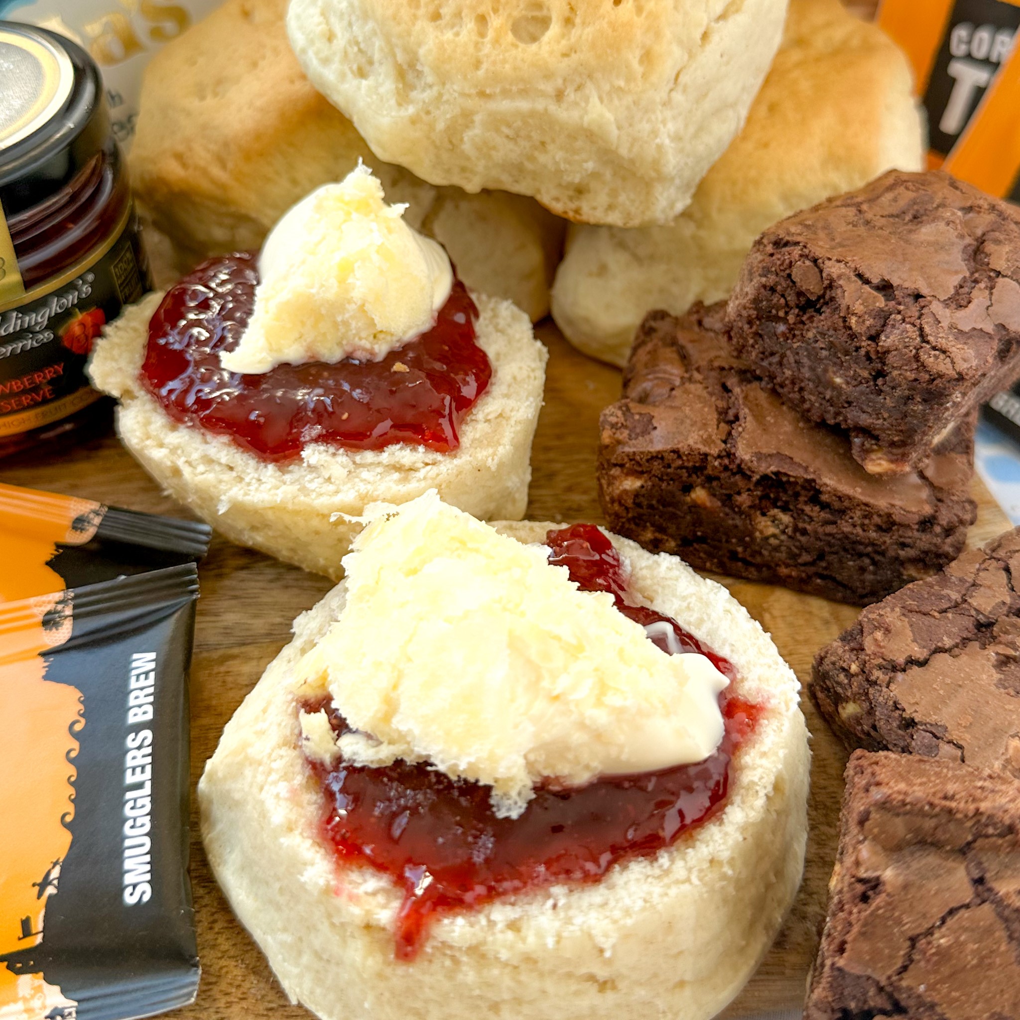 Cornish Cream Tea Hamper with Chocolate Brownies Chough Bakery