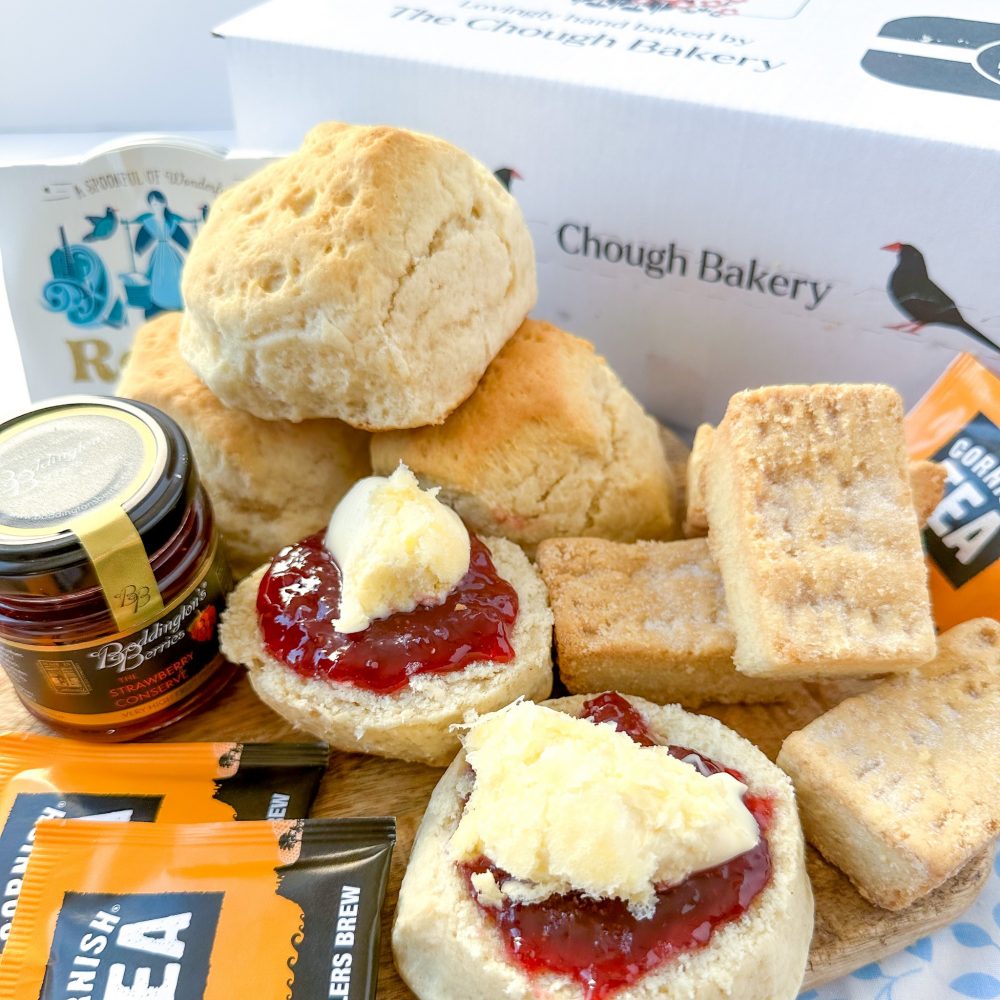 Cornish Cream Tea gift box by post with shortbread